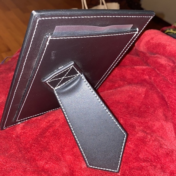 Faux leather threaded 4/6 photo frame - Picture 5 of 5